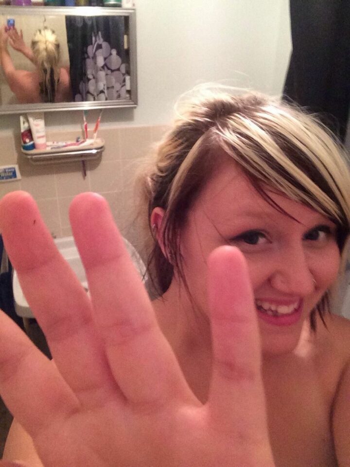 "Aww, my boyfriend is so sweet! Sneaking in shower shots of me hehe."
