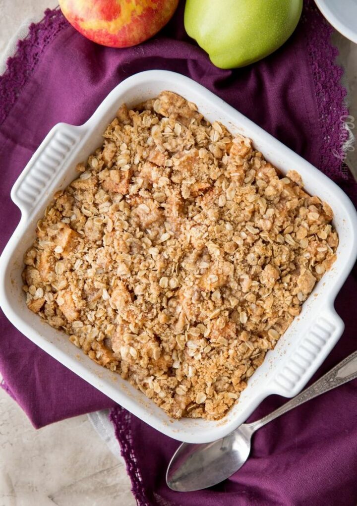 Old-fashioned Apple Crumble.