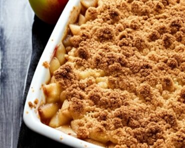 Apple Crisp Recipes: 17 Deliciously Easy Ways to Make This Fall Favorite