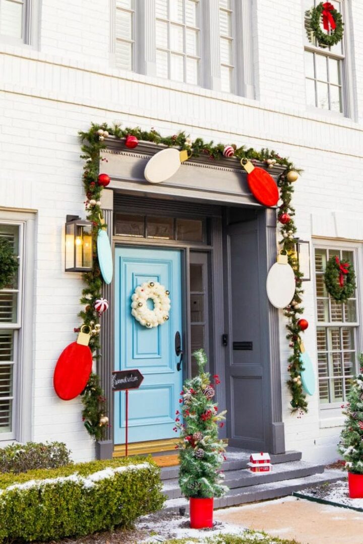 DIY Jumbo Wood Lights Christmas Garland.
