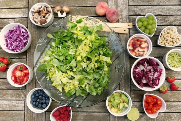 Eating a healthy diet is not only important for your physical health but also has significant benefits for your cognitive abilities.