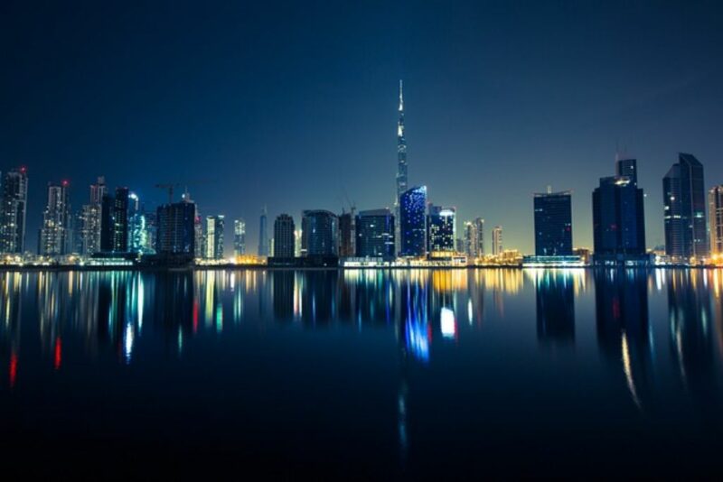 This article provides an overview of the best luxury real estate agency in Dubai, including the cost of living, location & amenities, real estate services provided by high-end firms, the process of buying property in Dubai, and factors to consider when choosing an agency.